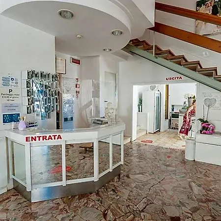 Patrizia 3*