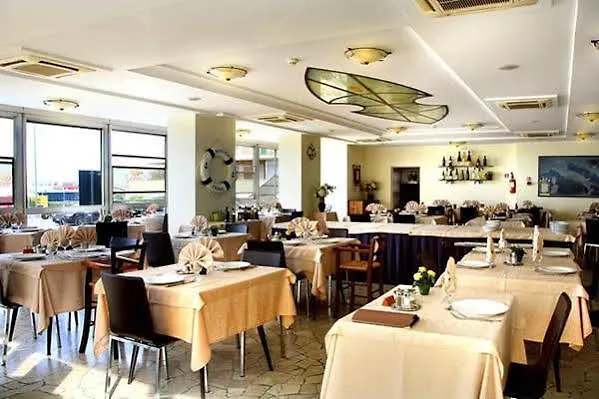 Patrizia 3* ריצ'יונה